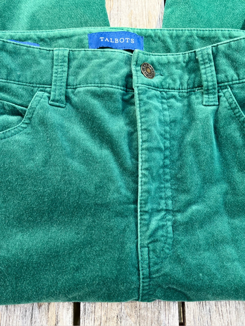 TALBOTS DARK GREEN VELVET HERITAGE 5 POCKET PANTS. SIZE 6